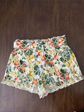 Women’s Fruit-Print Ruffle Waist Shorts - White Multi high rise with belt